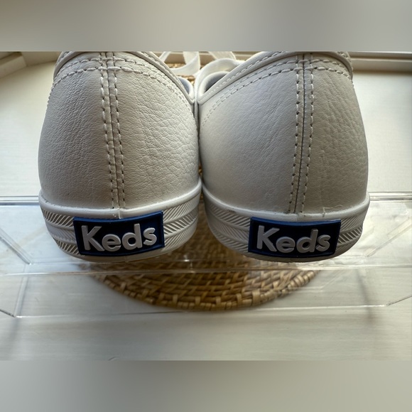 Keds - Women's Leather Sneakers - size 9 NWOT - Picture 7 of 8